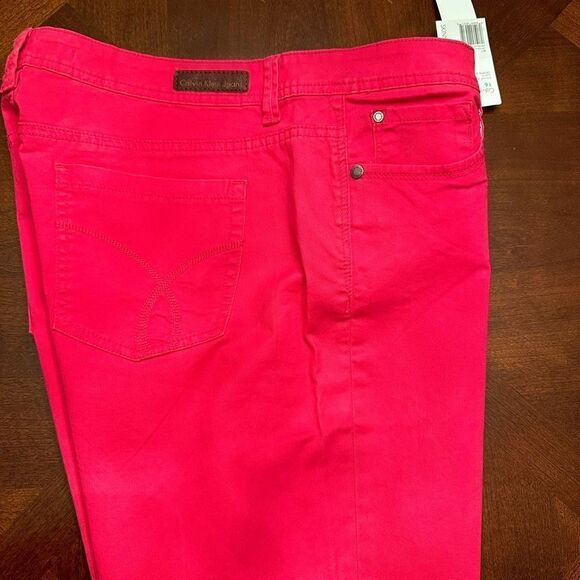 Calvin Klein slim fit cropped leg lightweight jeans in pink size 33/16 - Picture 5 of 7